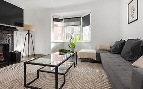 Outstanding 2 Bed Apartment In Central Camden Sleeps 6